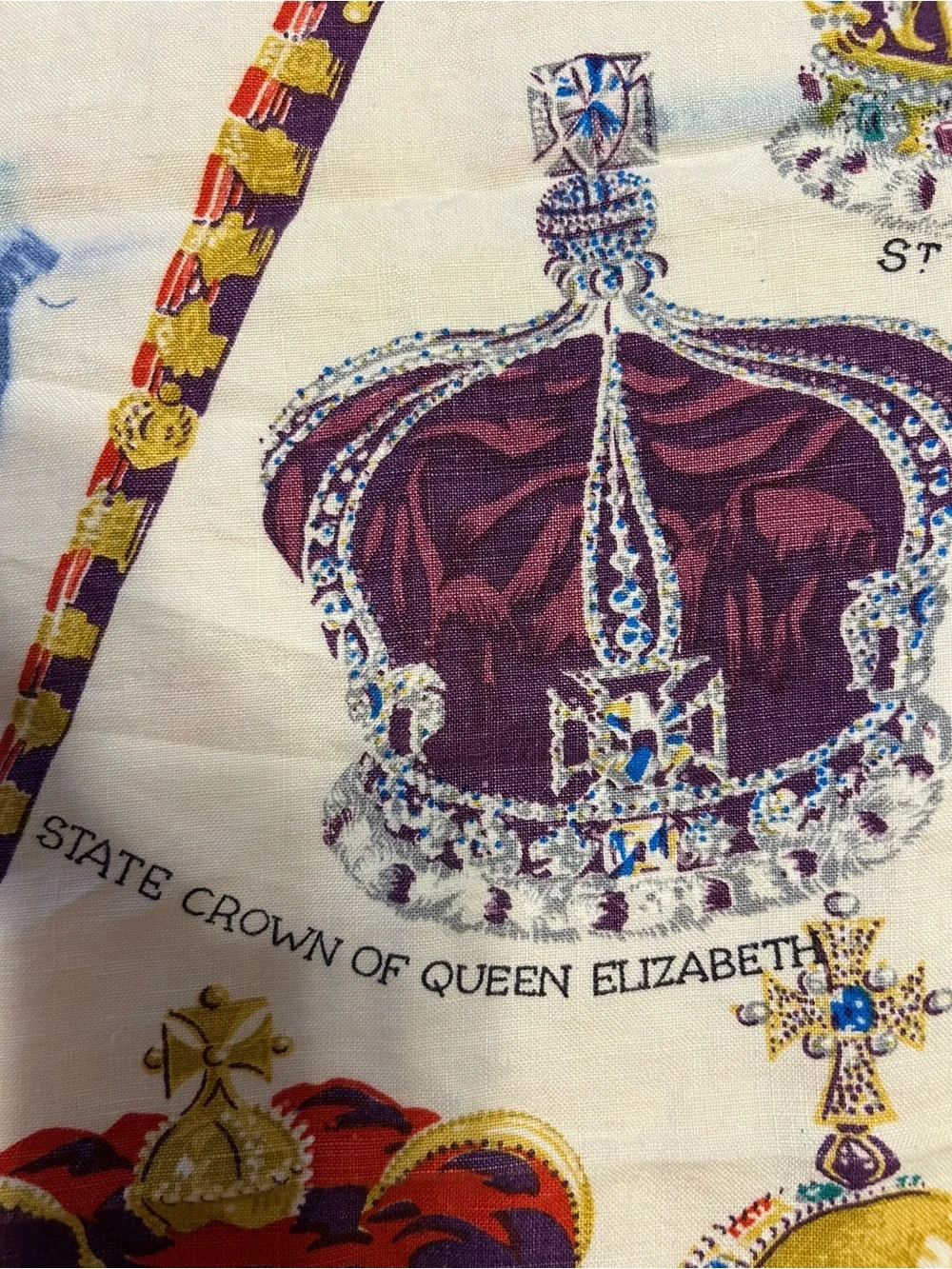 Vintage 50s Symbols of Royalty Linen Tea Towel - Purple & White.